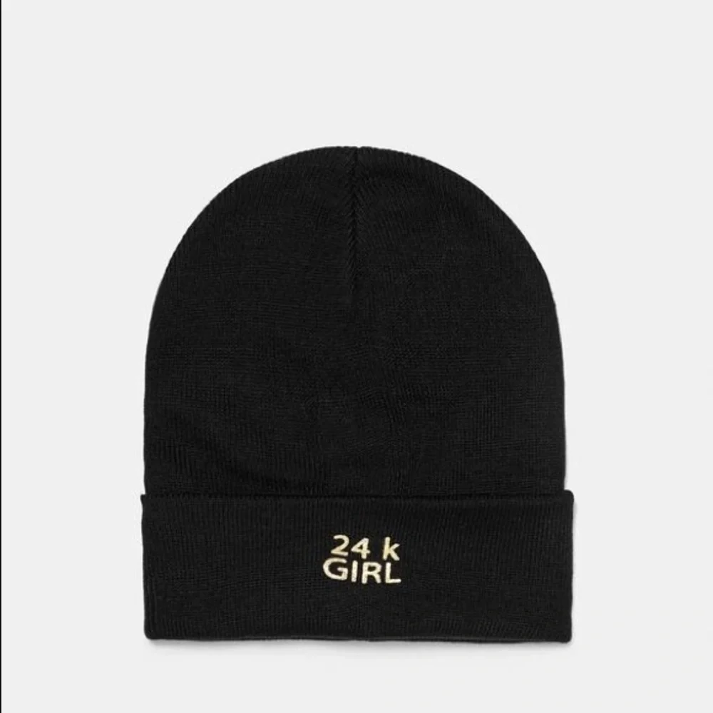 🌹NWT. Zara Black Knit Beanie.